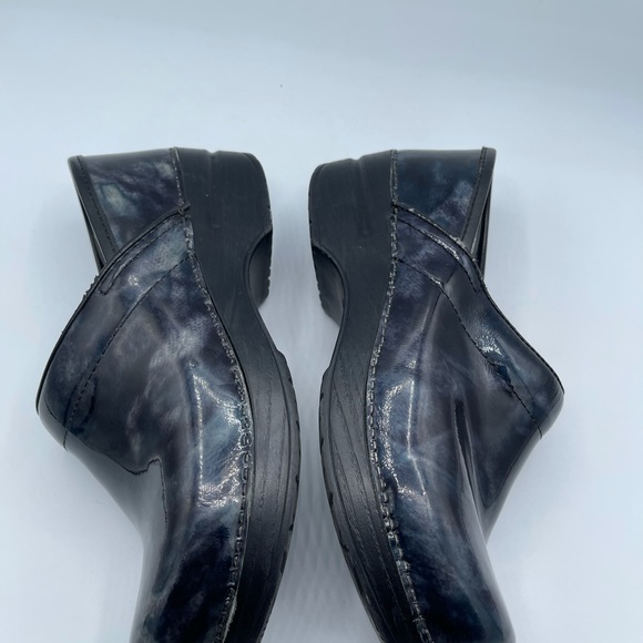 Dansko patent leather clogs women’s size 37 - Picture 9 of 9